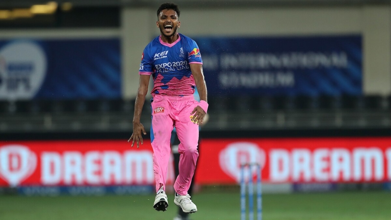 KKR Signs Chetan Sakariya for IPL 2025 Replacement