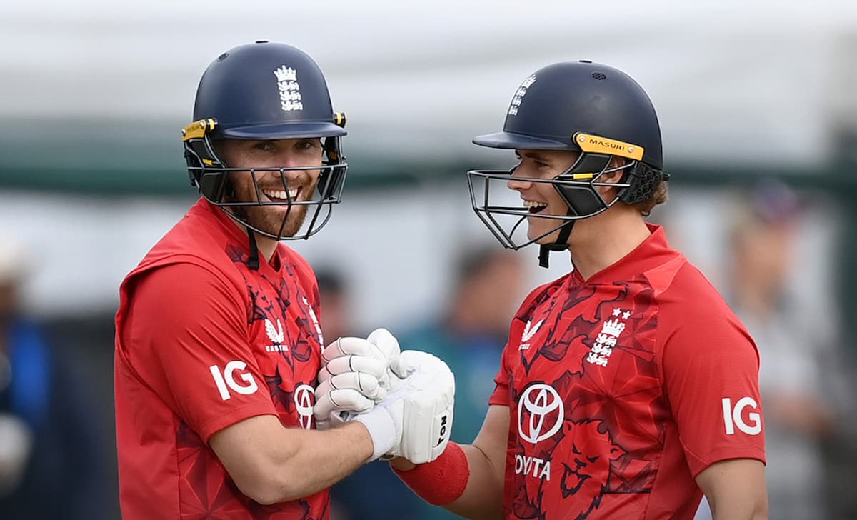 🏏ENGvsIRE 3rd T20I: England claim thrilling 6-wicket win