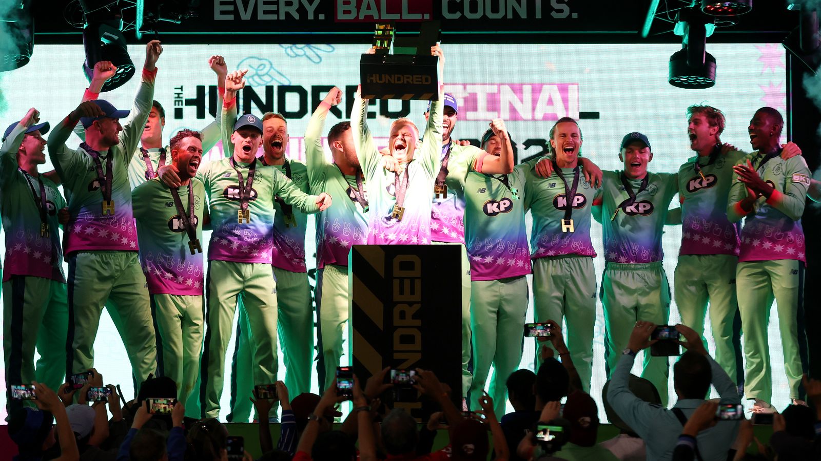 Oval Invincibles dominate to claim incredible 3rd Hundred title 🥇