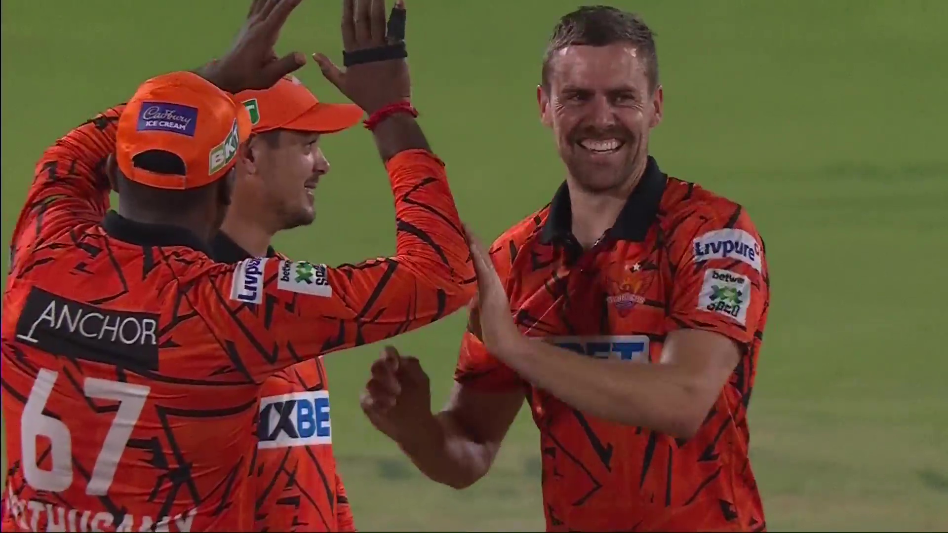 🔥Sunrisers Eastern Cape dominate Paarl Royals by 137 runs