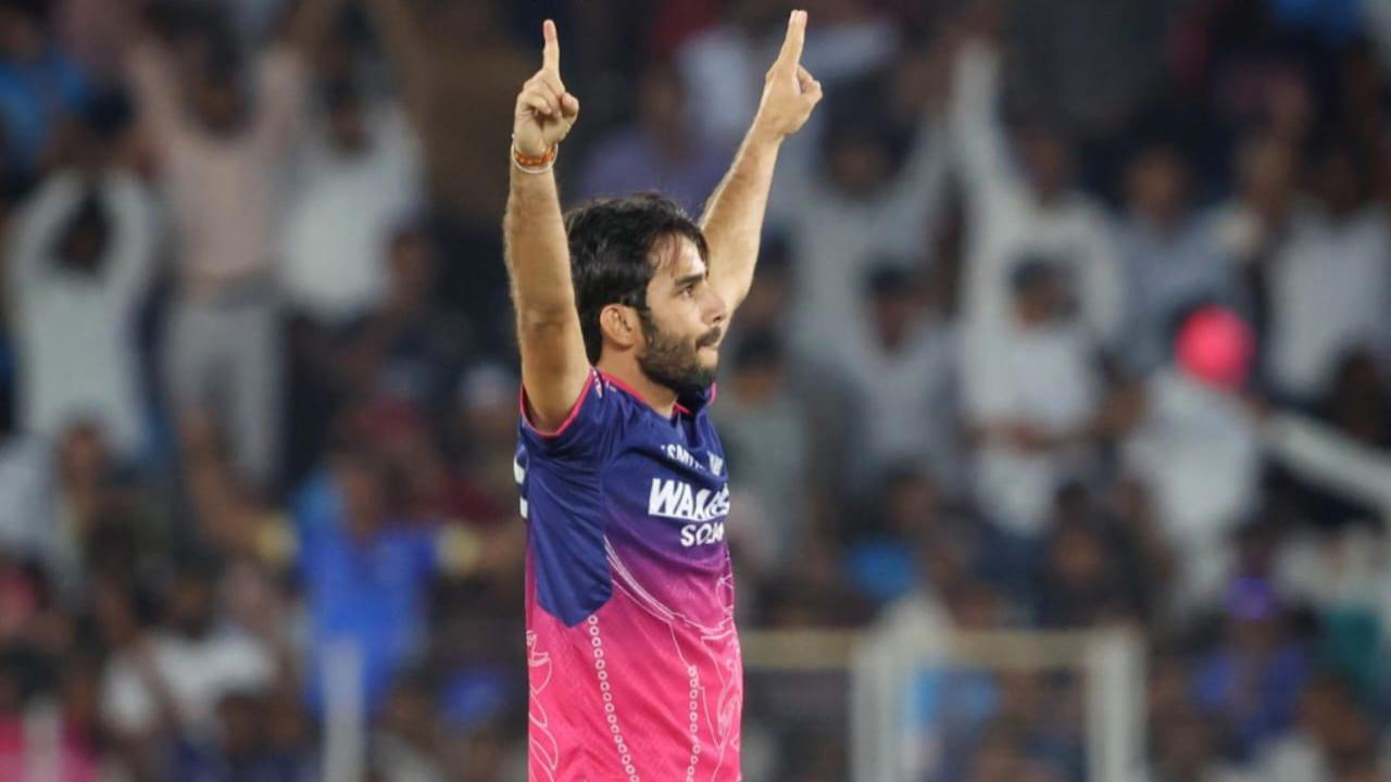 RR vs GT: Bishnoi sparks GT Big Out collapse